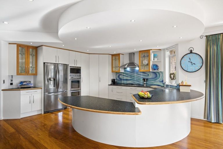 Photo of property in 14 Glencairn Place, Buckland, Pukekohe, 2677