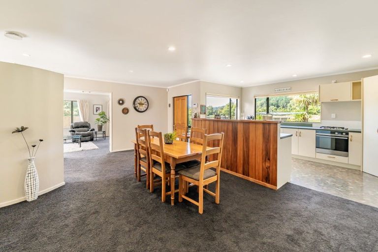 Photo of property in 31a Emerald Hill Drive, Birchville, Upper Hutt, 5018