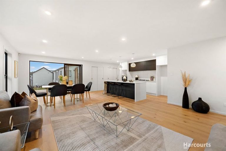 Photo of property in 8 Croatia Avenue, Huapai, Kumeu, 0810