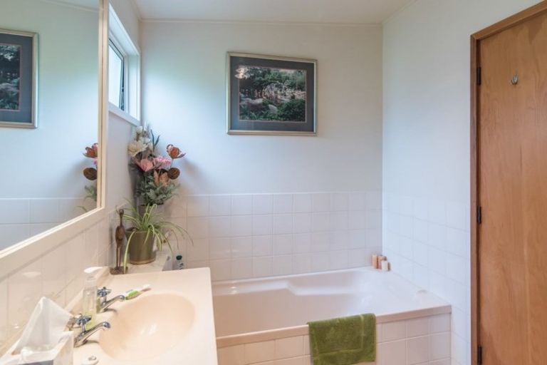 Photo of property in 87 Winara Avenue, Waikanae, 5036