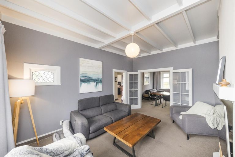 Photo of property in 126 Heretaunga Street, Palmerston North, 4414