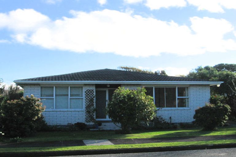 Photo of property in 10 Leybourne Avenue, Waikanae, 5036