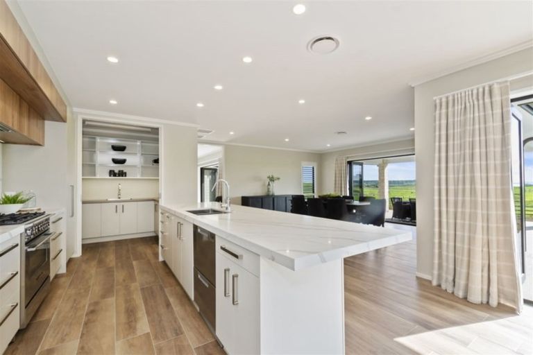 Photo of property in 80 Ewen Place, Karaka, Papakura, 2580