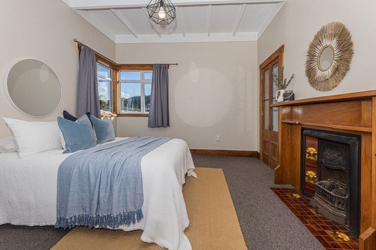 Photo of property in 22 Kamo Road, Regent, Whangarei, 0112