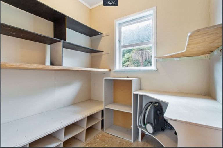 Photo of property in 13 Emirau Place, Glenfield, Auckland, 0629