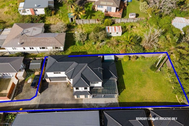 Photo of property in 99a Awaroa Road, Sunnyvale, Auckland, 0612