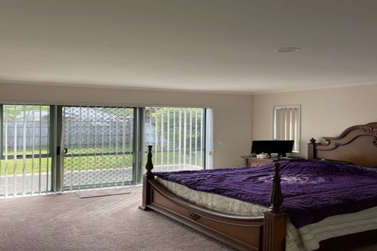 Photo of property in 212 Kilkenny Drive, East Tamaki Heights, Auckland, 2016