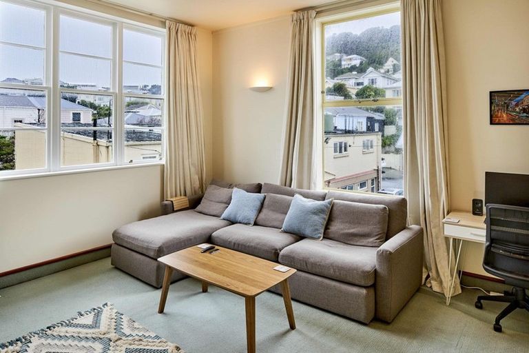 Photo of property in 10/37 Majoribanks Street, Mount Victoria, Wellington, 6011
