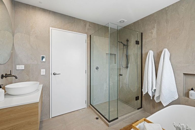 Photo of property in 2/23d Jacksons Road, Merivale, Christchurch, 8014