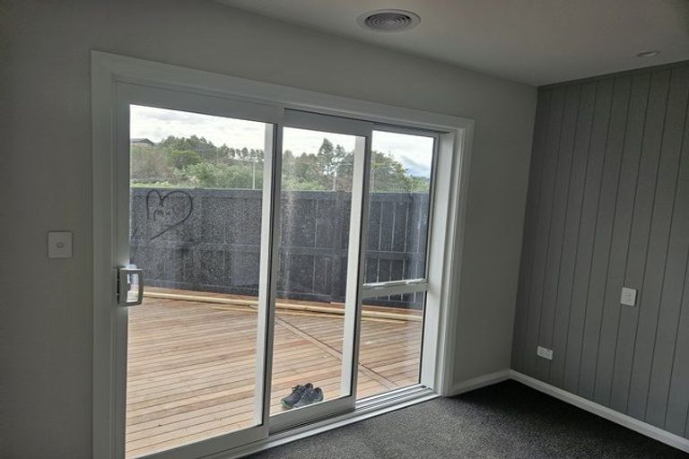 Photo of property in 94 Freedom Drive, Kelvin Grove, Palmerston North, 4470