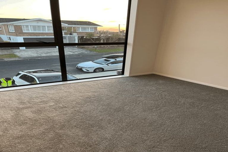 Photo of property in 2a Finnerty Avenue, Bucklands Beach, Auckland, 2014