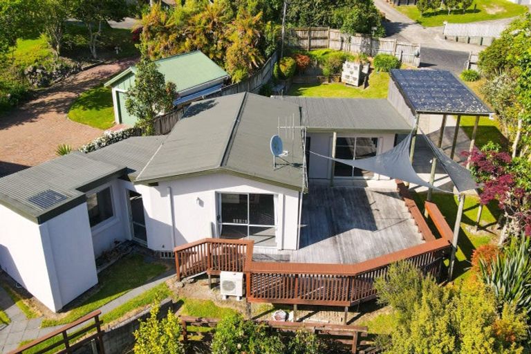 Photo of property in 43 Oxford Road, Lake Rotoma, Rotorua, 3074