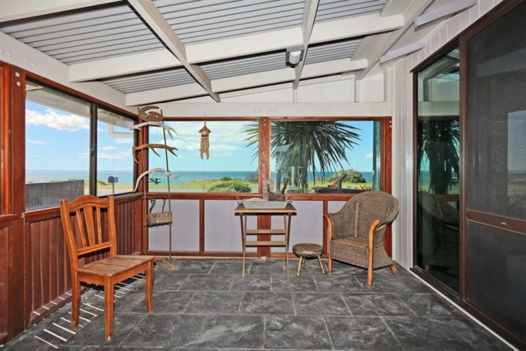 Photo of property in 132 North Shore Road, Eskdale, Napier, 4182