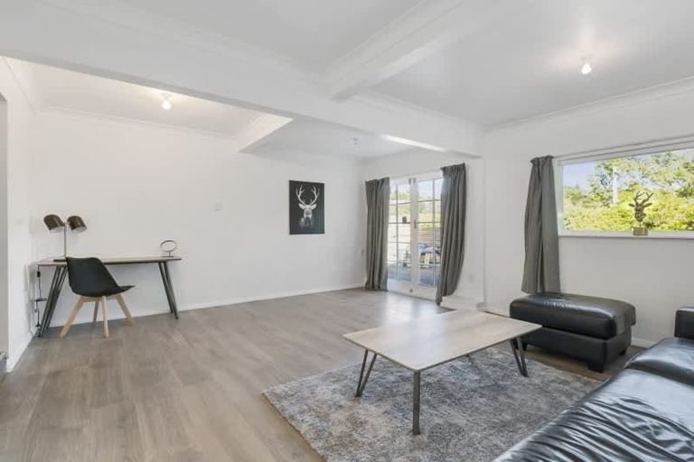 Photo of property in 33 Thomas Street, Stokes Valley, Lower Hutt, 5019