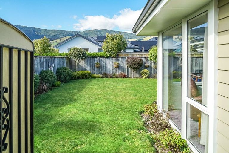 Photo of property in 18 Boysenberry Grove, Richmond, 7020