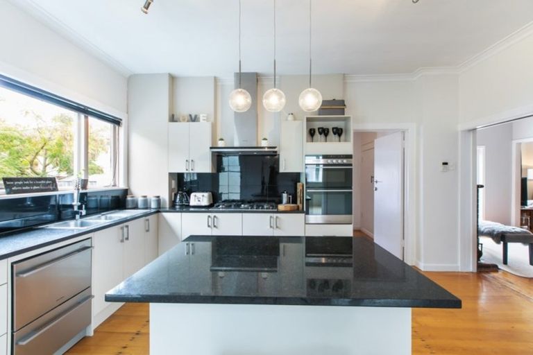 Photo of property in 191 Pakuranga Road, Pakuranga, Auckland, 2010