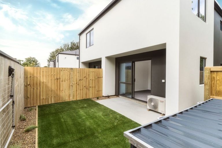 Photo of property in 2/26 Grove Road, Addington, Christchurch, 8024