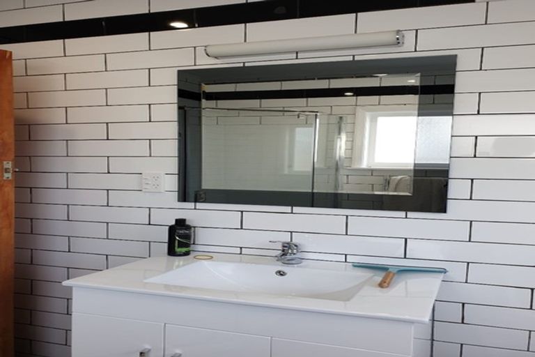 Photo of property in 89 Derwent Street, Island Bay, Wellington, 6023