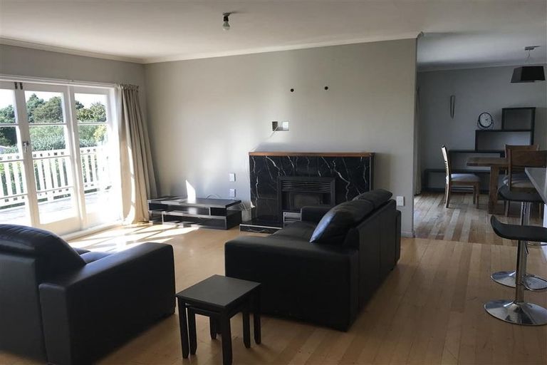 Photo of property in 152 Tiroroa Avenue, Te Atatu South, Auckland, 0610