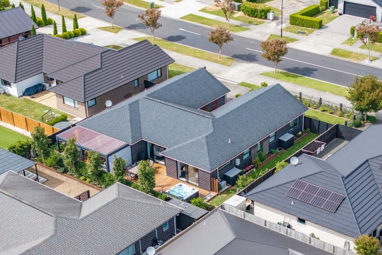 Photo of property in 26 Rose Leigh Drive, Cambridge, 3434