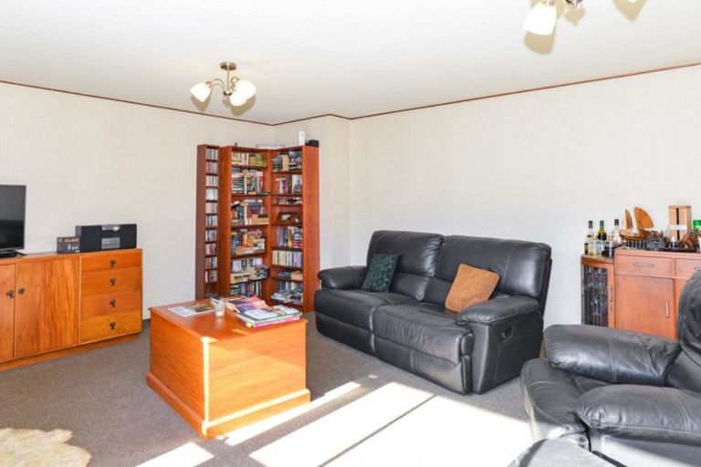 Photo of property in 2/506 Saint Aubyn Street East, Hastings, 4122