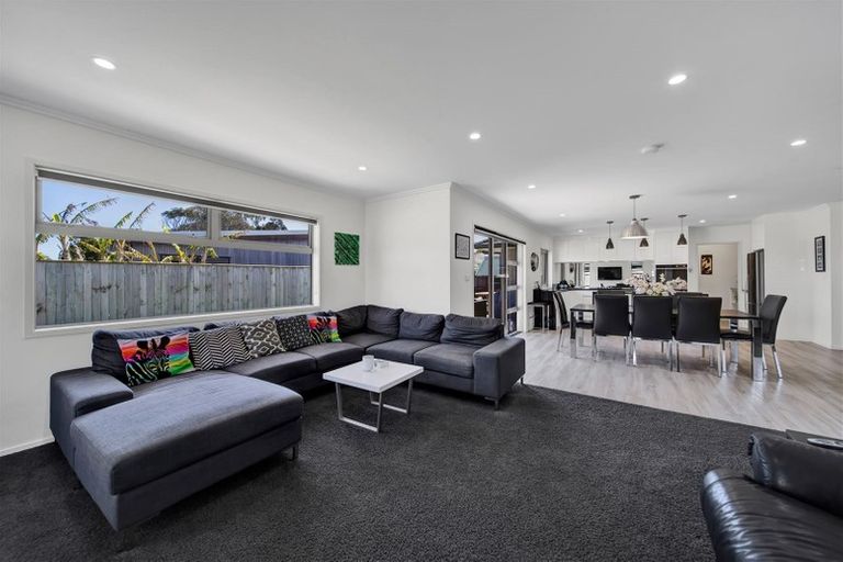 Photo of property in 11 Keene Drive, Bell Block, New Plymouth, 4312