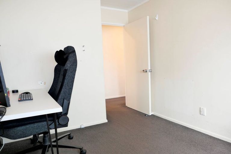 Photo of property in 18a Marere Avenue, Paraparaumu, 5032