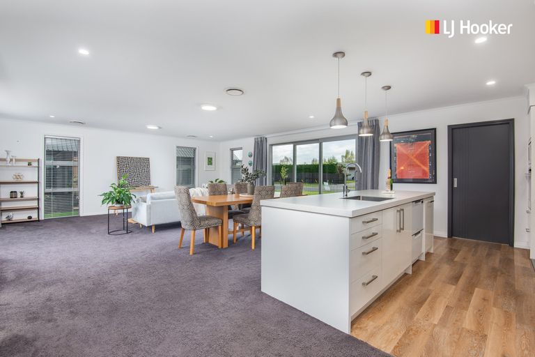 Photo of property in 8 Kinloch Place, Mosgiel, 9024