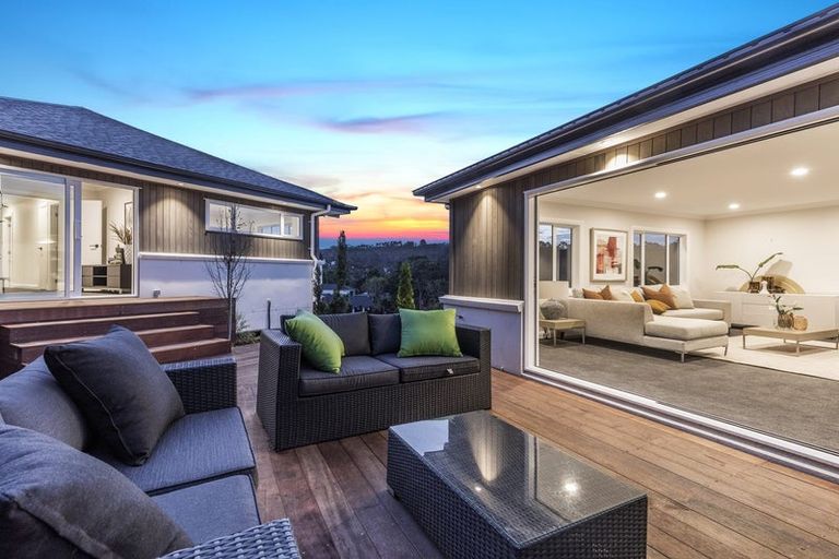 Photo of property in 11 Henry Blyth Lane, Greenhithe, Auckland, 0632