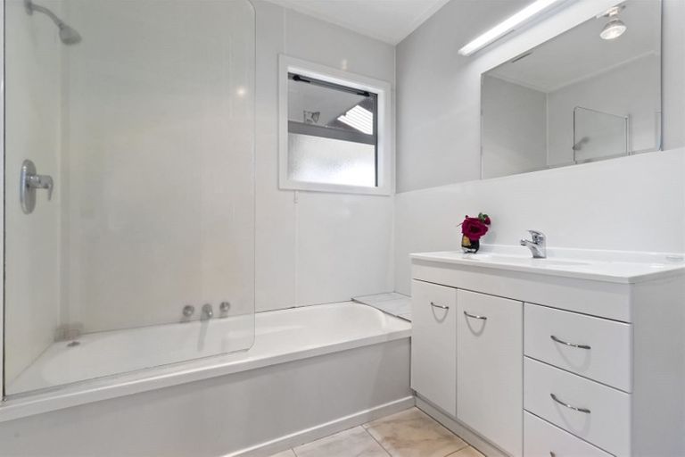 Photo of property in 18 Frances Street, Tirau, 3410