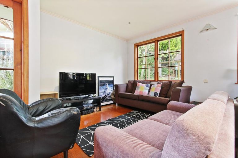 Photo of property in 22 Daffodil Street, Titirangi, Auckland, 0604