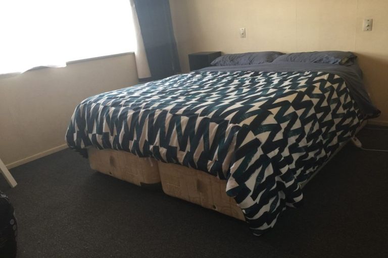 Photo of property in 2/67 Dale Crescent, Pakuranga, Auckland, 2010