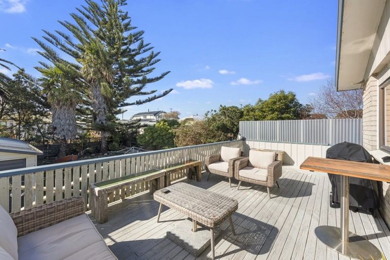 Photo of property in 1237 Papamoa Beach Road, Papamoa Beach, Papamoa, 3118