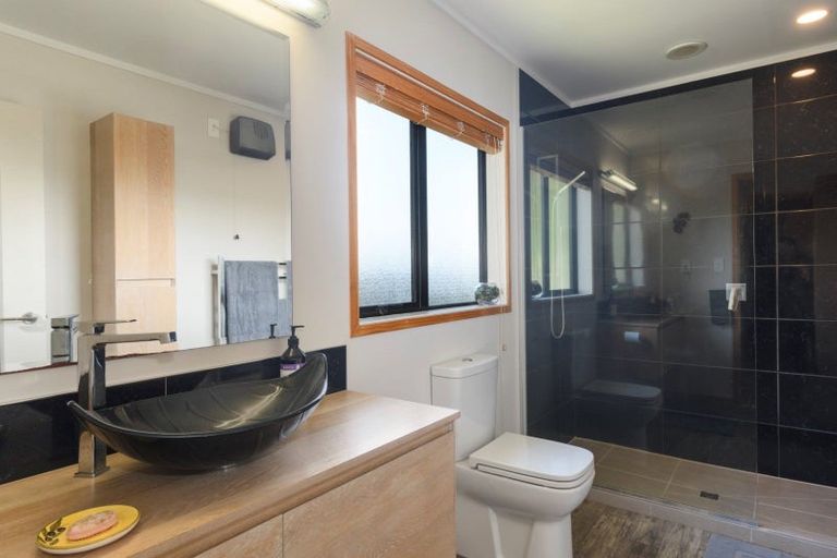 Photo of property in 48 Estuary View Road, Welcome Bay, Tauranga, 3112