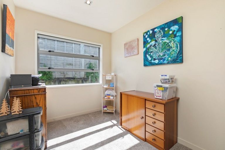 Photo of property in 19 Estuary View Road, Welcome Bay, Tauranga, 3112