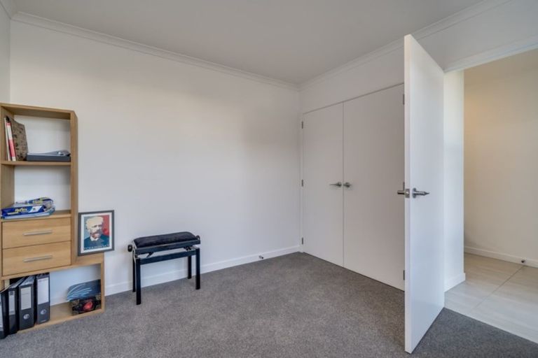 Photo of property in 17 Simms Close, Pyes Pa, Tauranga, 3112