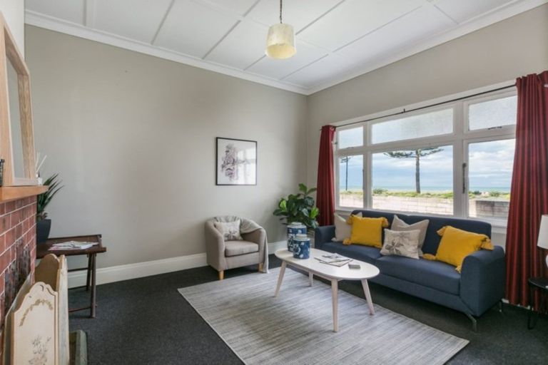 Photo of property in 629 Marine Parade, Napier South, Napier, 4110