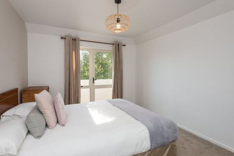 Photo of property in 2/270 Kilmore Street, Christchurch Central, Christchurch, 8011