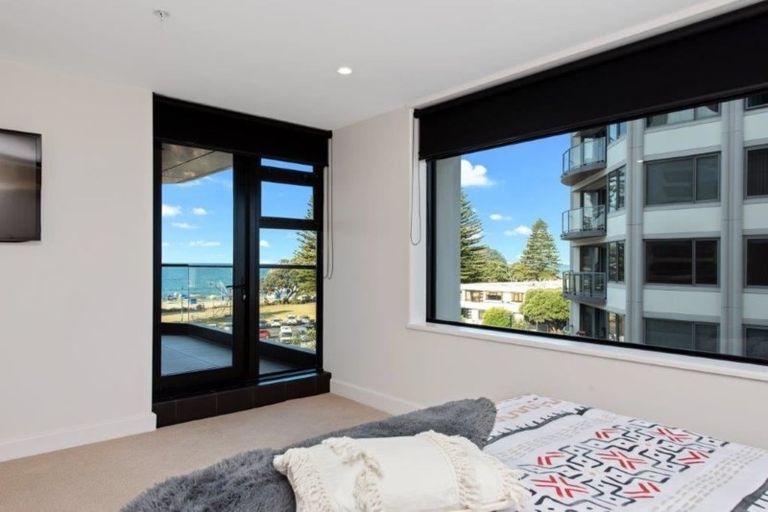Photo of property in 2/6 Marine Parade, Mount Maunganui, 3116