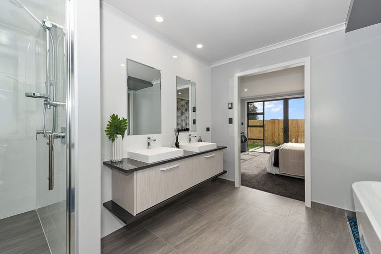 Photo of property in 10 Sydney Place, Flagstaff, Hamilton, 3210