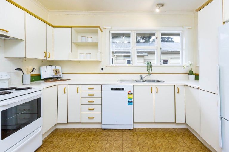 Photo of property in 1022 Fergusson Drive, Clouston Park, Upper Hutt, 5018