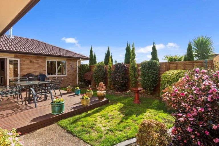 Photo of property in 22 Oakwood Way, Papamoa Beach, Papamoa, 3118