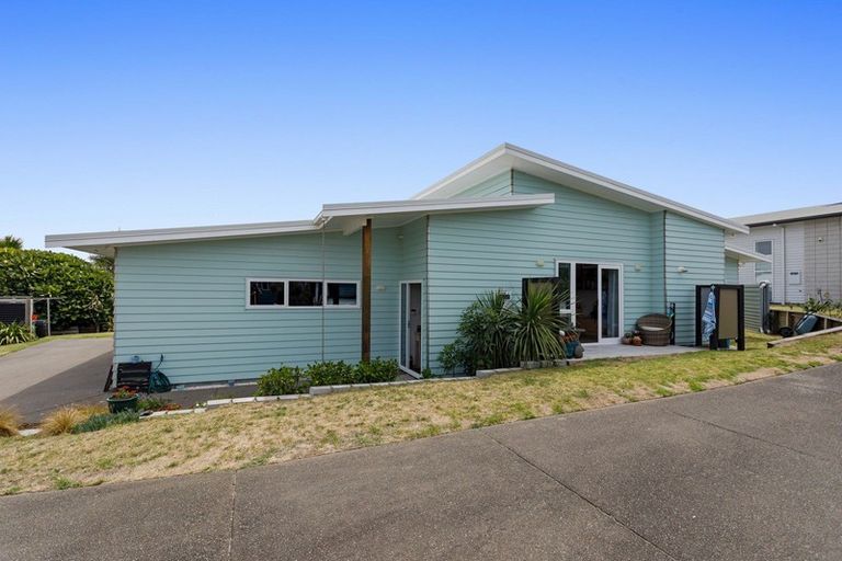 Photo of property in 32a Ohuirehe Road, Coastlands, Whakatane, 3120