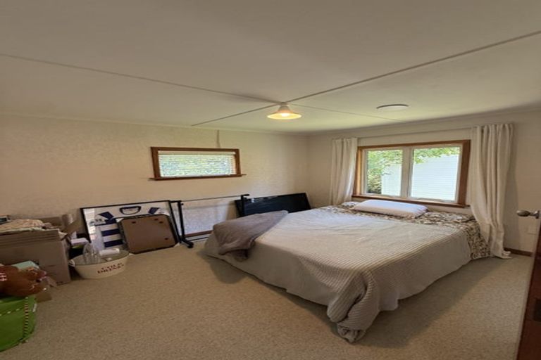Photo of property in 16 Hursthouse Street, Vogeltown, New Plymouth, 4310