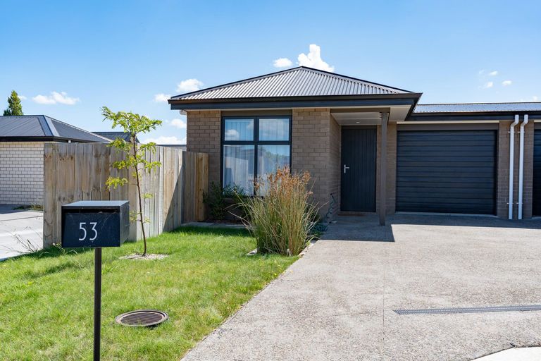 Photo of property in 53 Waruhia Crescent, Rototuna North, 3281