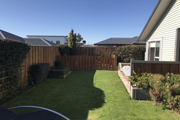 Photo of property in 16 Hakatere Road, Pegasus, 7612