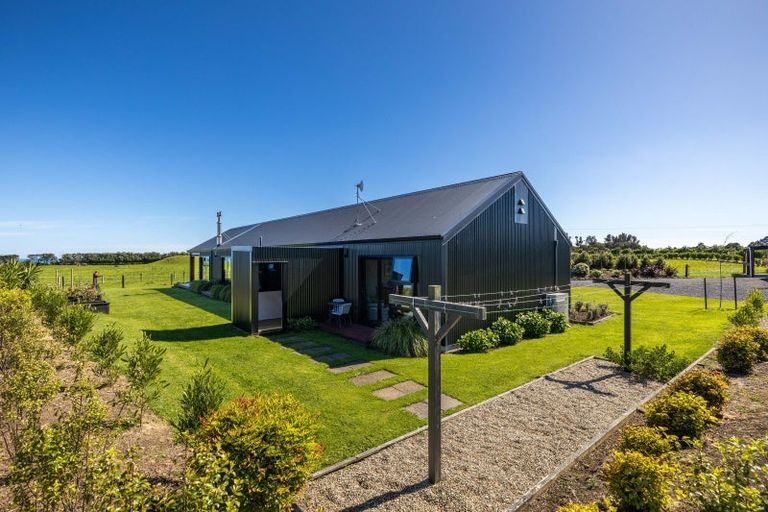 Photo of property in 31 Kaihihi Road, Okato, New Plymouth, 4381