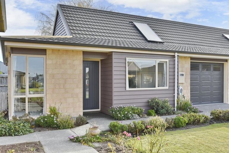 Photo of property in 3 Reeves Road, Rangiora, 7400