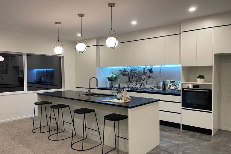 Photo of property in 17 Uatoto Road, Clarks Beach, 2122