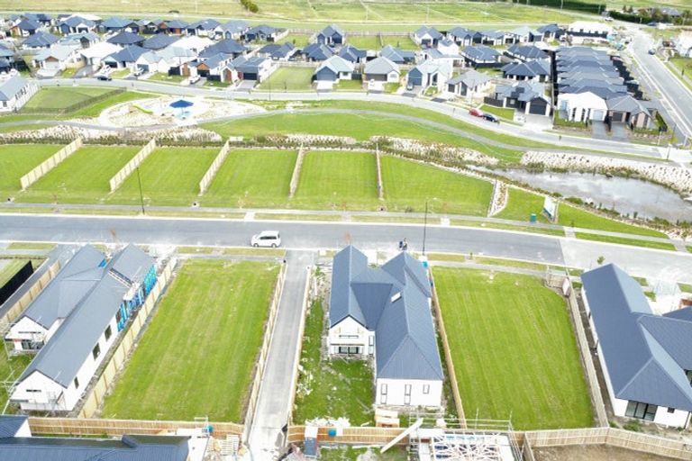 Photo of property in 52 Matamoe Drive, Halswell, 8025